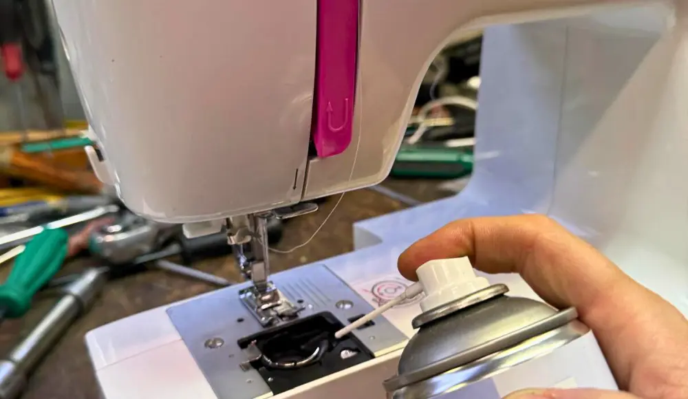 Manutenzione fai-da-te della macchina da cucire: cosa fare e cosa evitare